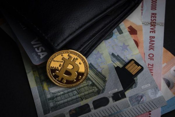 eurobankovky a bitcoin